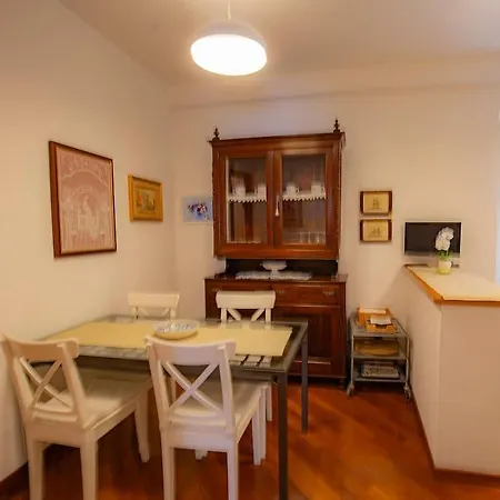 Dimora Al Colosseo, 2 Bedrooms Appartement *