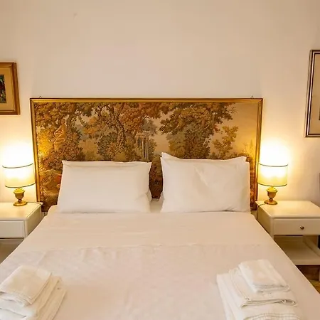 Dimora Al Colosseo, 2 Bedrooms Rom